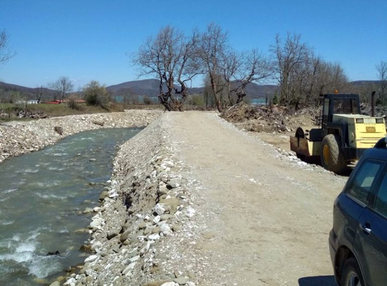 Καρδίτσα: Συνεχίζονται τα αντιπλημμυρικά έργα σε Μέγα και Καριτσιώτη