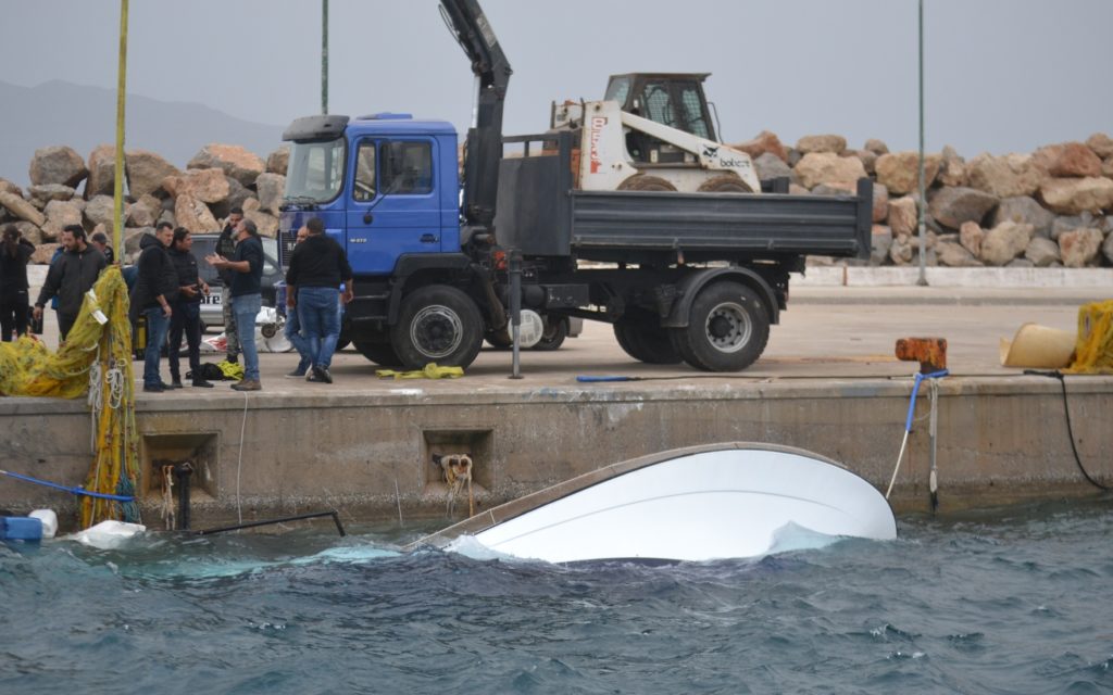 Μπουρίνι στην Κίσσαμο κατέστρεψε αλιευτικά σκάφη – Ζημιές και στο λιμάνι της Σούδας (video)