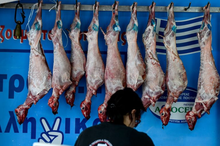 Πρ. Κρεοπωλών στο Πρώτο:  Στα 12-15 ευρώ τα αμνοερίφια- Ό,τι πληρώσεις παίρνεις (audio)
