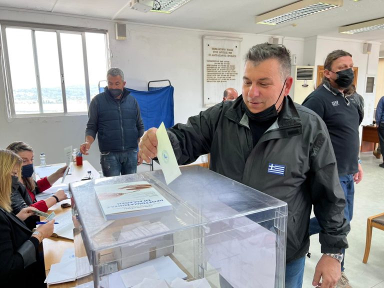 Κυνηγοί του Πύργου στις κάλπες