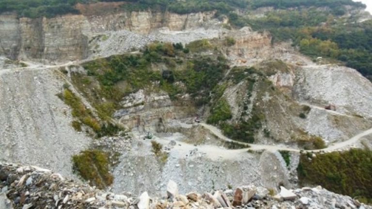 Σκληρή κριτική της αντιπολίτευσης στο Δήμαρχο Ν. Πηλίου για τα κλειστά λατομεία Συκής