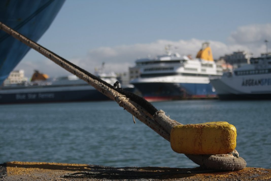 Βλάβη στο πλοίο ”Fast Ferries Andros” με 446 επιβάτες – Επιστρέφει στη Ραφήνα