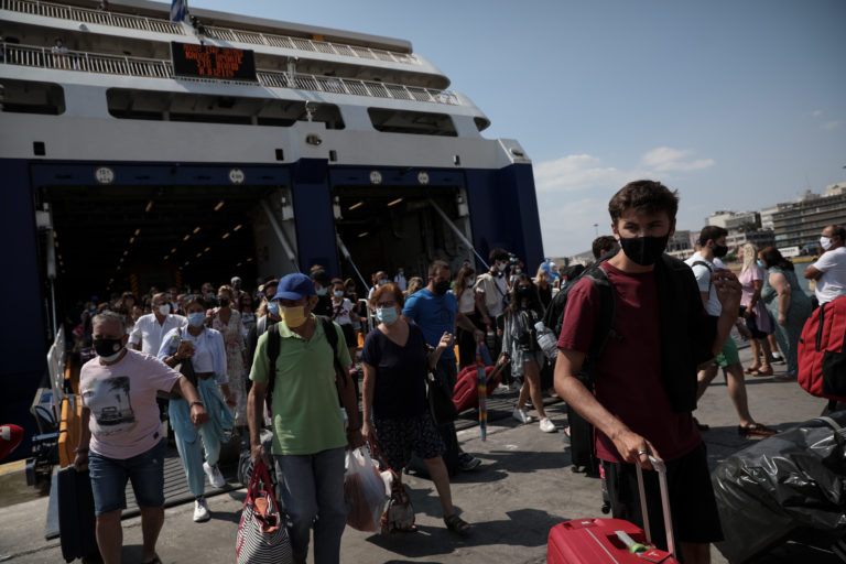 Κορονοϊός: Πού παραμένει υποχρεωτική η μάσκα από 1η Ιουνίου – Οι 5 χώροι