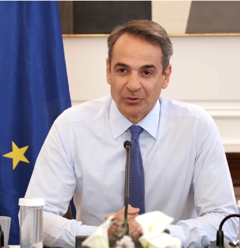 Συνεδριάζει το Υπουργικό Συμβούλιο υπό τον πρωθυπουργό – Στο τραπέζι μεταξύ άλλων μίνι ασφαλιστικό και προσλήψεις το 2024