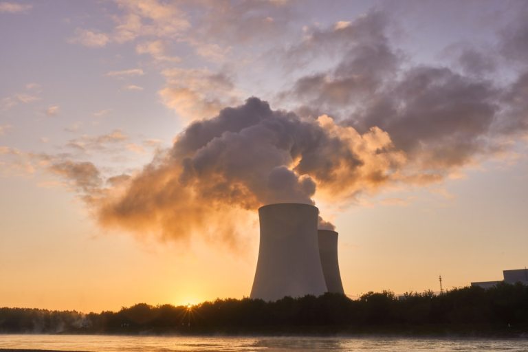 Βρετανία: Σχέδια για την κατασκευή επτά νέων πυρηνικών σταθμών παραγωγής ενέργειας
