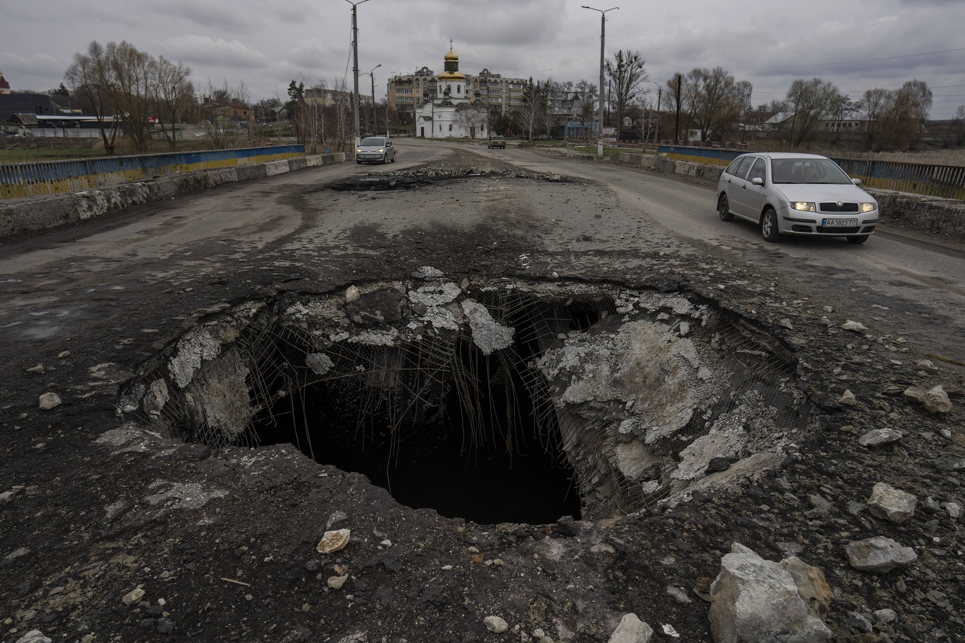 Ουκρανία: Υπό ρωσική πολιορκία το Ντονμπάς – Άνοιξαν εννέα ανθρωπιστικοί διάδρομοι