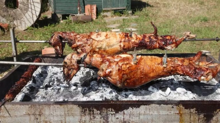 Στα 14 ευρώ το κιλό τα αμνοερίφια στο βόρειο Έβρο ενόψει του Πάσχα (ηχητικό)