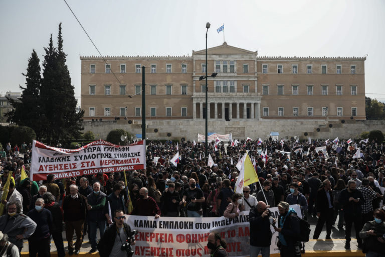 ΠΑΜΕ: Να σταματήσουν οι προσπάθειες ποινικοποίησης των αγώνων