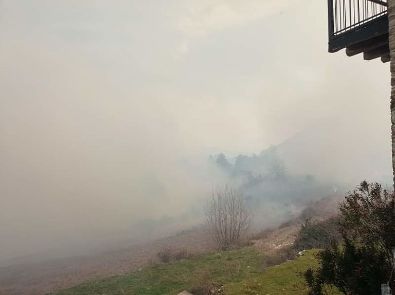 Σάμος: Έσβησε η φωτιά στους Bουρλιώτες – Έκκληση να μην προβαίνουν σε καύσεις οι αγρότες