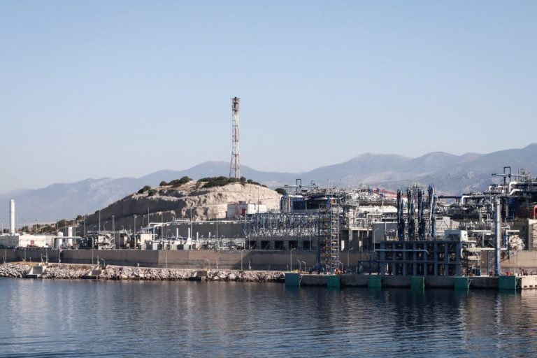 Οικονόμου: Νέα προβλήτα LNG στη Ρεβυθούσα για την ενίσχυση της ενεργειακής ασφάλειας