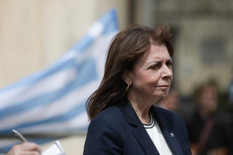 Κ. Σακελλαροπούλου: Η πανδημία είναι εδώ, μην χαλαρώσουμε ενόψει του Πάσχα