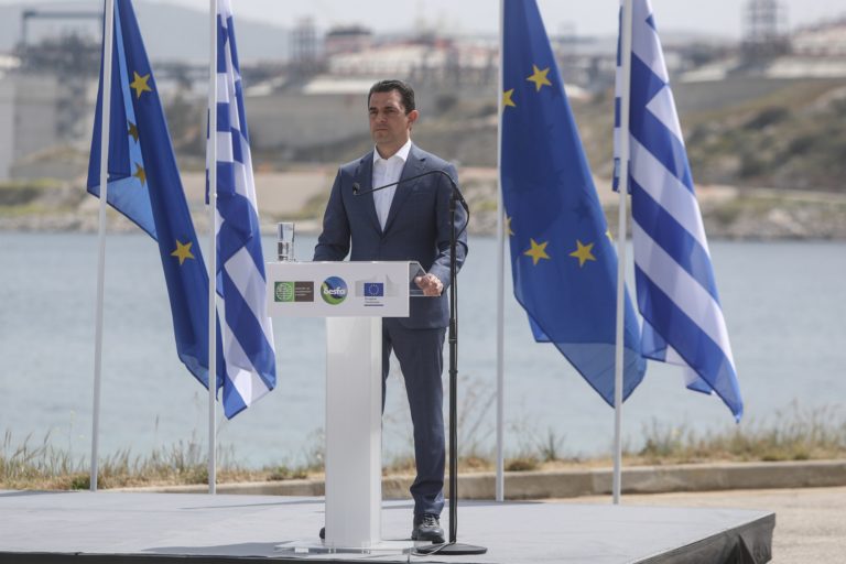 Κ. Σκρέκας: «Νέα πλωτή δεξαμενή LNG στη Ρεβυθούσα τις επόμενες βδομάδες»