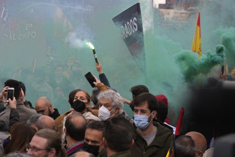 Η ακροδεξιά Vox για πρώτη φορά συμμετέχει σε τοπική κυβέρνηση στην Ισπανία