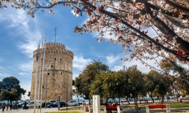 Κορονοϊός: 1.950 νέα κρούσματα στη Θεσσαλονίκη – 329 στις Σέρρες