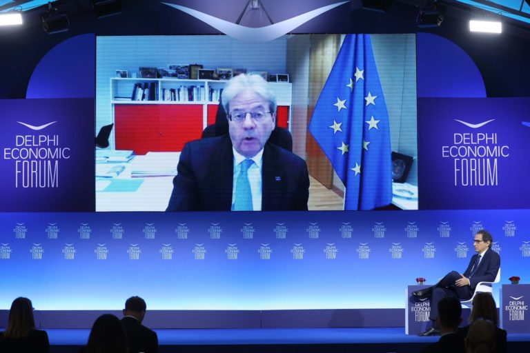 P. Gentiloni: Τον Ιούνιο η απόφαση για την άρση της ενισχυμένης εποπτείας της ελληνικής οικονομίας