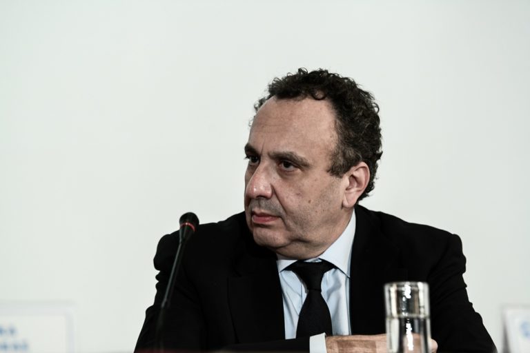 Χρ. Χωμενίδης στο Πρώτο: Οι περισσότεροι σήμερα προσδοκούν απλά να τη βγάλουν καθαρή – Μετά τον κορονοϊό μάς ήρθε η Ουκρανία (audio)