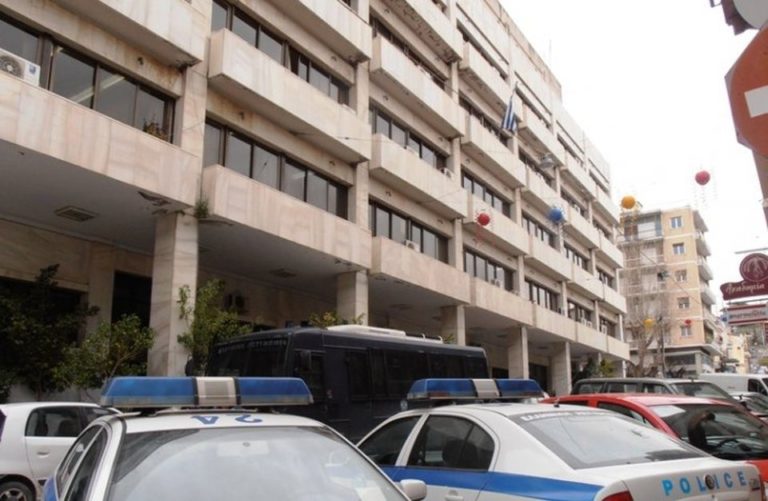 Πάτρα: Μυστήριο με σφαίρες σε φακέλους που στάλθηκαν σε καταστήματα εστίασης