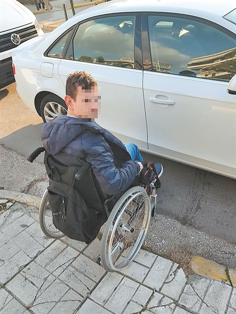 Π. Φωνιαδάκης: Ούτε μια προσβάσιμη παραλία ακόμα και για τουρίστες ΑμεΑ