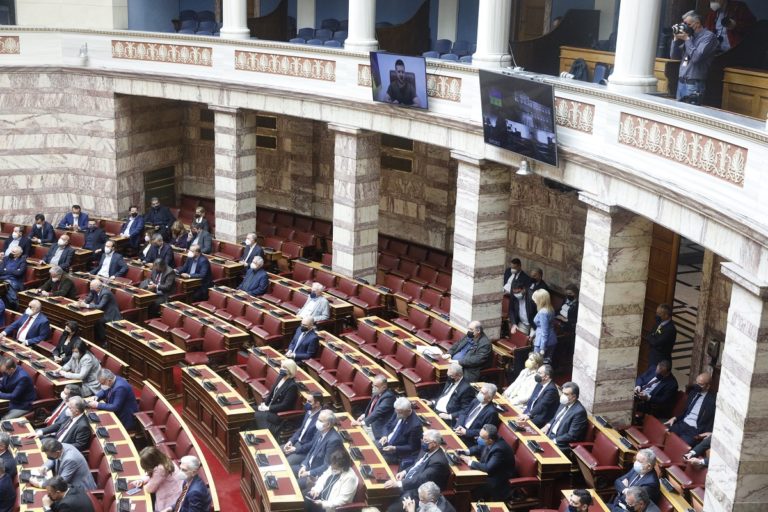 ΣΥΡΙΖΑ: Βυθισμένη σε αδιέξοδο η ΝΔ