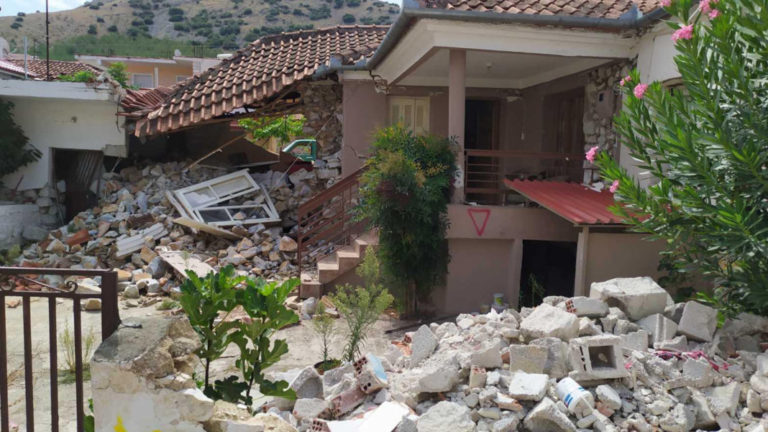Επερώτηση ΛΑ.ΣΥ. προς την περιφερειακή αρχή για τα προβλήματα των σεισμόπληκτων στο Δαμάσι Τυρνάβου