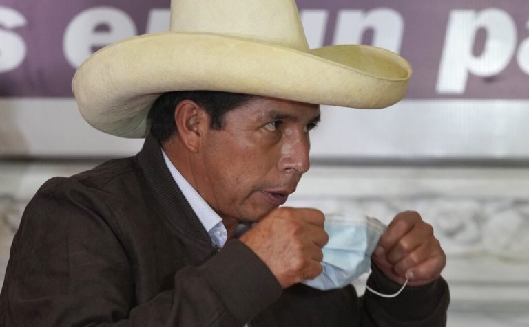 Περού: Το Κογκρέσο καθυστερεί την απόφαση για τη Συντακτική Συνέλευση που πρότεινε ο Καστίγιο