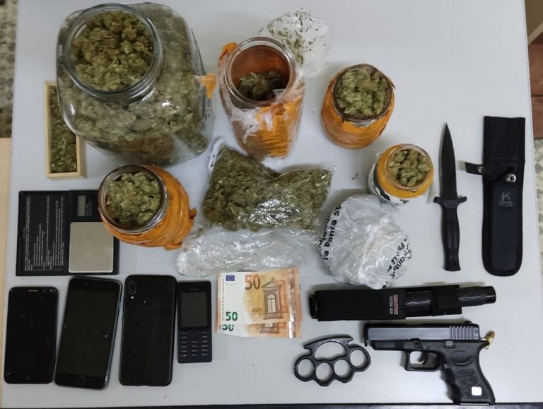 Συλλήψεις για χασίς και παράνομη οπλοκατοχή