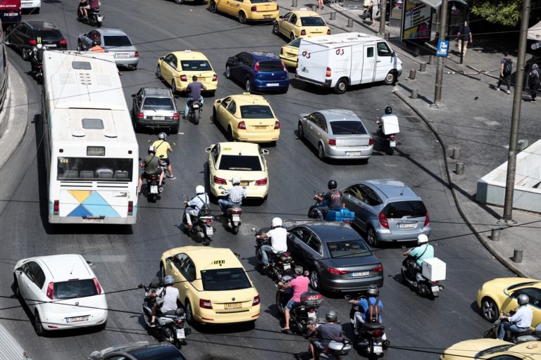 Υπολογίστε και πληρώστε τα τέλη μεταβίβασης του οχήματος σας εύκολα και γρήγορα -Τι πρέπει να γνωρίζετε