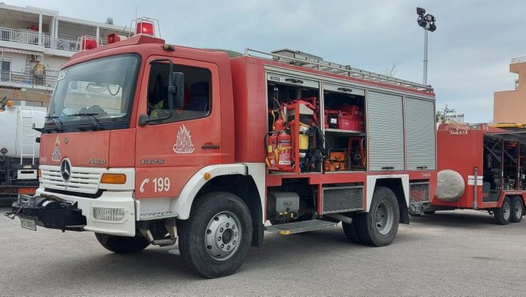 Άμεση κινητοποίηση της Πυροσβεστικής για δύο φωτιές στη Ρόδο