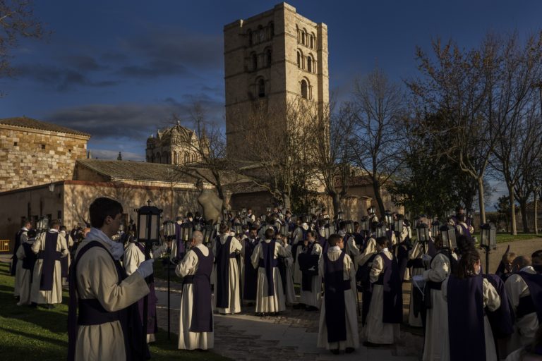 Στην ύπαιθρό γιορτάζουν το  Πάσχα 15 εκατ. Ισπανοί, μετά από δύο χρόνια πανδημίας
