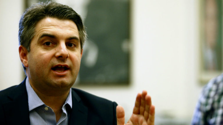 Οδ. Κωνσταντινόπουλος: ΣΥΡΙΖΑ και ΝΔ να αποδεχτούν την πρόταση του ΠΑΣΟΚ για πλαφόν στη λιανική του ρεύματος