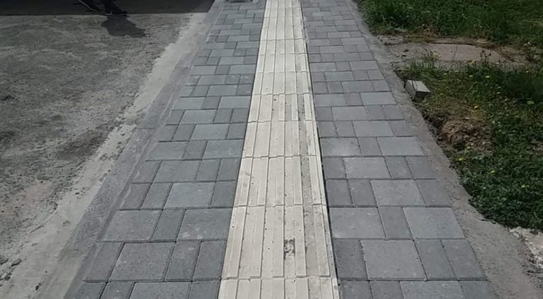 Παρεμβάσεις του δήμου Τρίπολης στα πεζοδρόμια των Εργατικών Κατοικιών