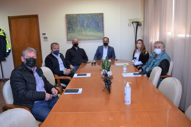 Με τον Δήμαρχο Καρδίτσας συναντήθηκε το διοικητικό συμβούλιο των Προέδρων