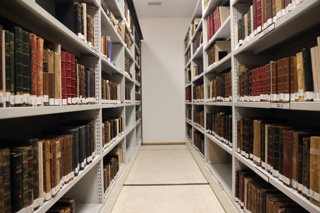 Ηράκλειο: Στη Βικελαία Δημοτική Βιβλιοθήκη ολόκληρη η βιβλιοθήκη του Γιώργου Σεφέρη