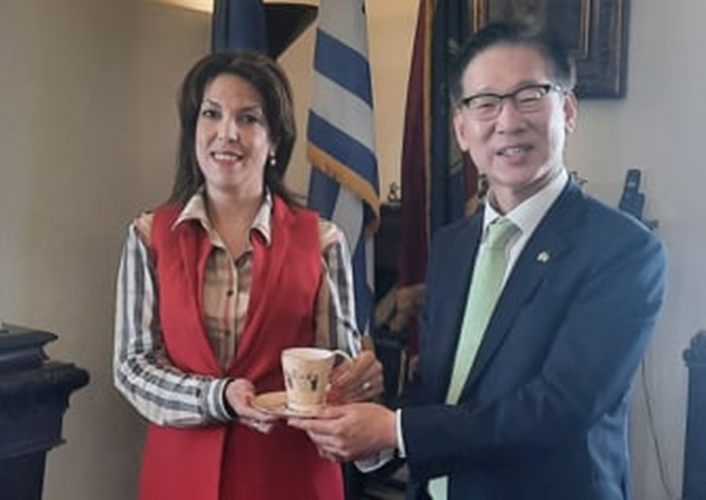 Κέρκυρα: Συνάντηση της Μ. Υδραίου με τον Πρέσβη της Νότιας Κορέας