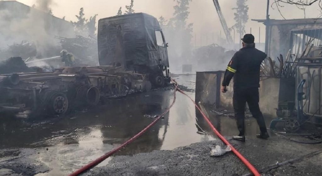 Ηράκλειο: Ολοσχερής η καταστροφή στο κέντρο ανακύκλωσης από τη φωτιά – Άγνωστα τα αίτια