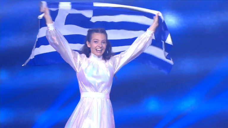 Eurovision 2022 – Βίντεο: Η είσοδος την Αμάντας Γεωργιάδη στο Pala Olimpico στην παρέλαση των χωρών του μεγάλου τελικού