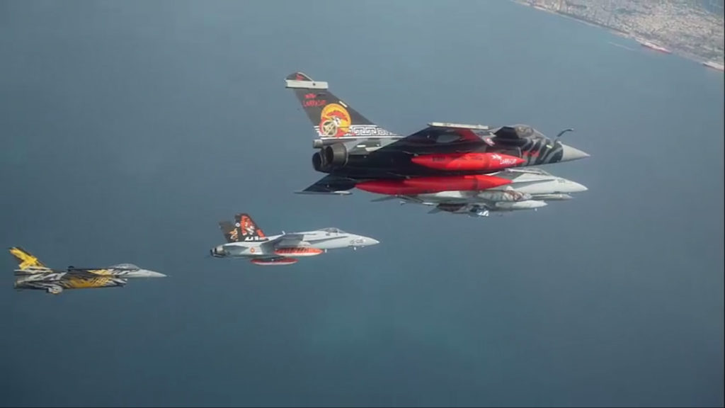 Άσκηση Tiger Meet 2022 : Μαχητικά αεροσκάφη σε σχηματισμό πέταξαν πάνω από την Ακρόπολη (video)