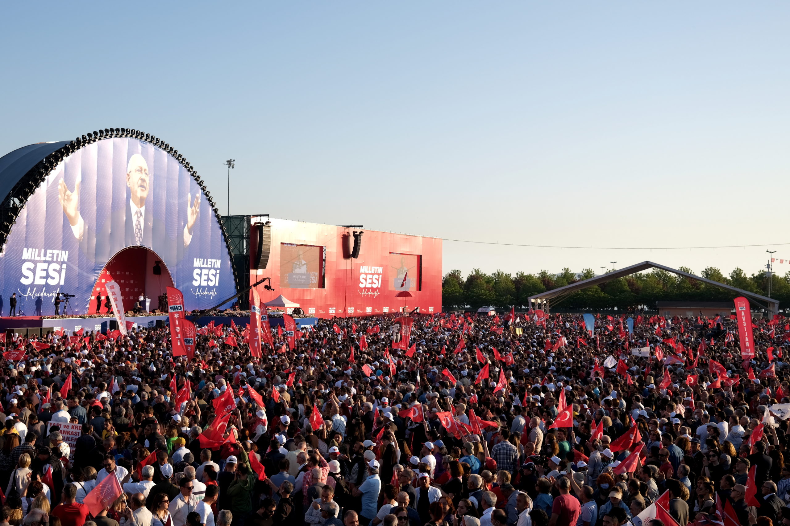 Μαζική συγκέντρωση της αντιπολίτευσης στην Τουρκία