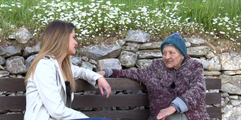 Σμαράγδα Παπαστυλιανού: Η μοναδική κάτοικος του μεσαιωνικού Ανάβατου στη Χίο (video)