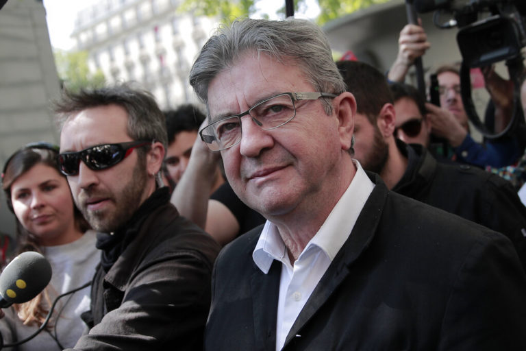 Γαλλία-βουλευτικές εκλογές: Το ελληνικό γράμμα «ν» είναι το σήμα της «Νέας Λαϊκής Ενωσης» του Μελανσόν
