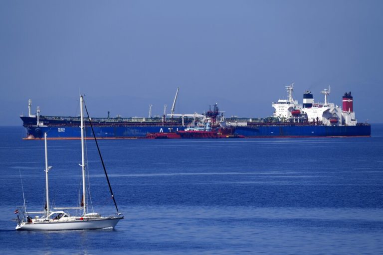 Ιράν – Θρίλερ με την πειρατεία: Πληροφορίες ότι τα πλοία οδηγούνται σε ιρανικό λιμάνι για κατάσχεση του φορτίου τους