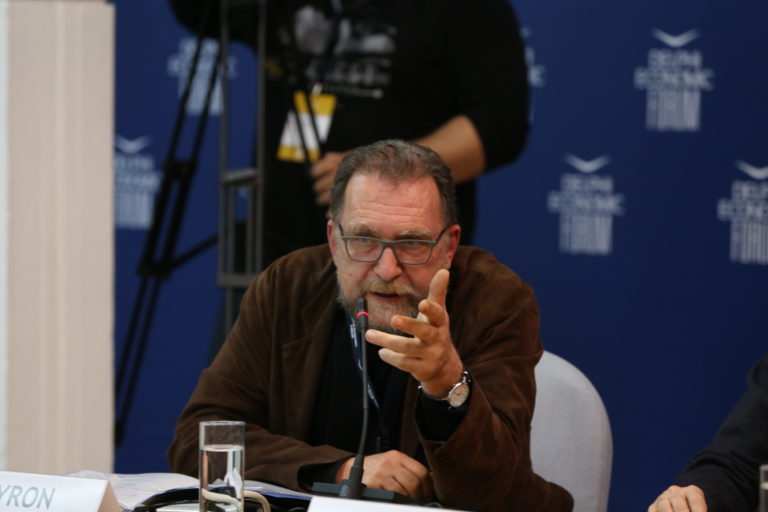 Β. Κοτζαμάνης στο Πρώτο: Στη χώρα μας δεν υπάρχει ένα ευνοϊκό περιβάλλον για να δημιουργηθεί οικογένεια και παιδί (audio)
