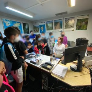Μαθητές της Στ’ τάξης του 12ου δημοτικού επισκέφθηκαν την ΕΡΤ Καλαμάτας (ηχητικό)