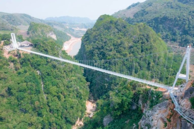 Η νέα γυάλινη γέφυρα του Βιετνάμ μπήκε στο βιβλίο Γκίνες