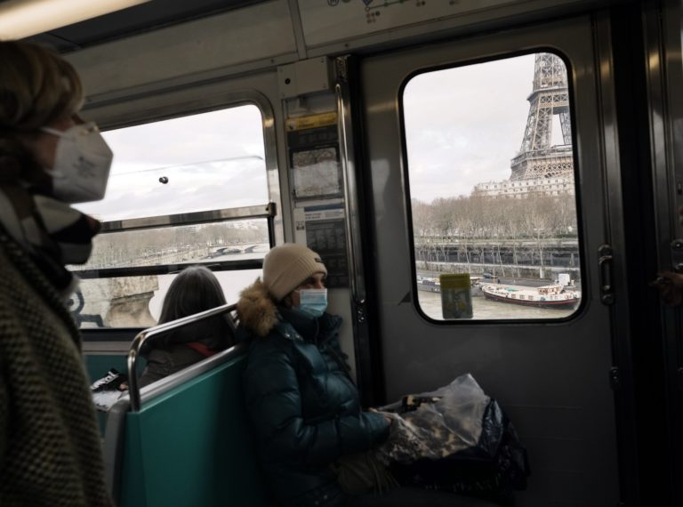 Γαλλία: Μπορούν πλέον και χωρίς μάσκα στα μέσα μαζικής μεταφοράς