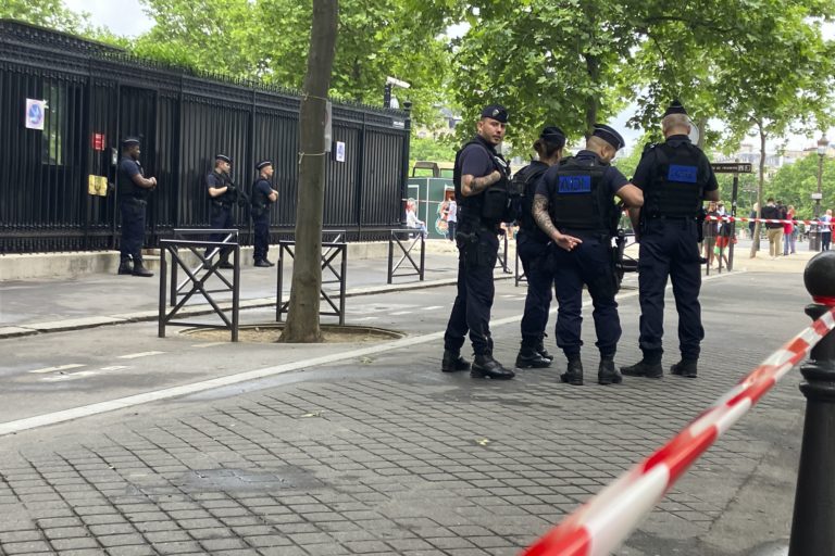 Γαλλία: Νεκρός από γροθιά έπεσε φρουρός ασφαλείας στην πρεσβεία του Κατάρ στο Παρίσι