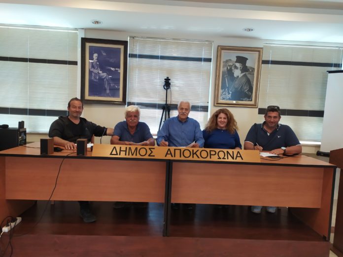 Χανιά: Υπογραφή σύμβασης στο Δήμο Αποκορώνου για την αποκατάσταση οδικού δικτύου