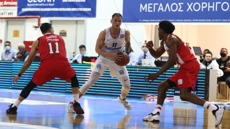 O Oλυμπιακός πέρασε δύσκολα από τη Νίκαια, 86-78 τον Ιωνικό (highlights)