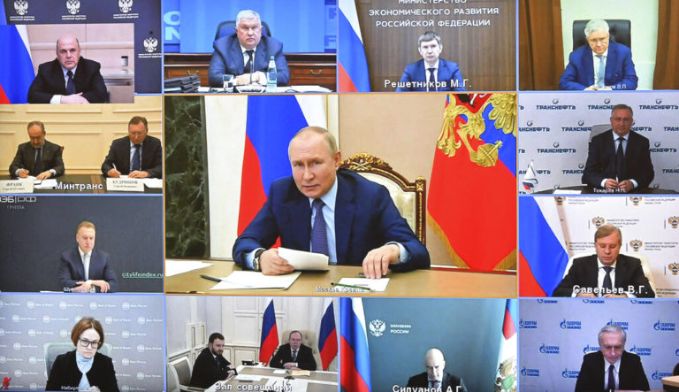 Πούτιν: Αποτέλεσμα της κακής πολιτικής της Δύσης τα γεγονότα στην Ουκρανία