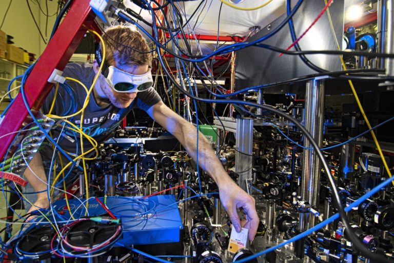Κβαντικό διαδίκτυο: Ακόμα πιο κοντά του Ολλανδοί ερευνητές, μετά την πρώτη τηλεμεταφορά κβαντικών πληροφοριών